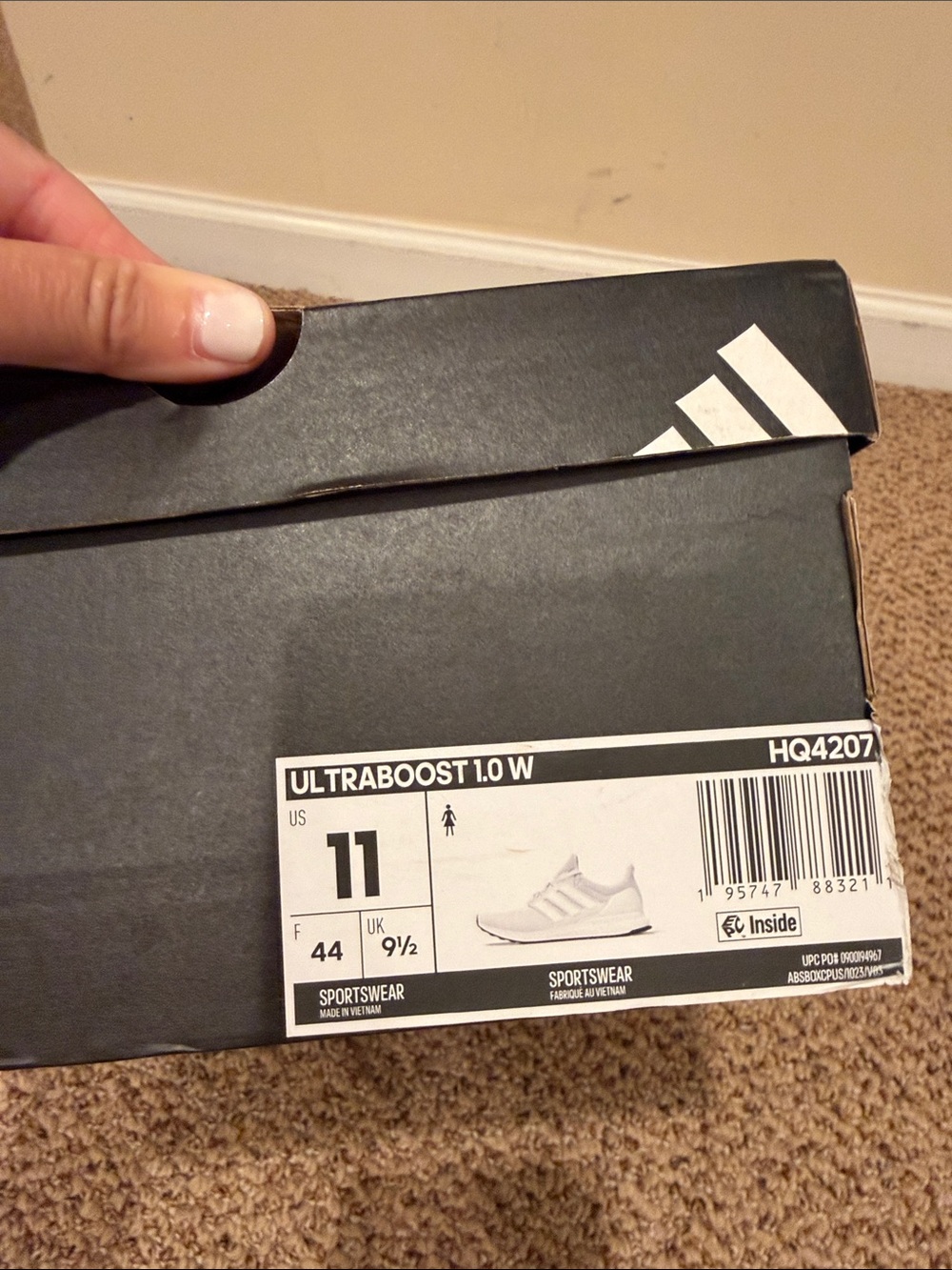 Adidas White Ultraboost Sneakers - NWT- Men’s 9.5/womens 11 - Picture 2 of 4